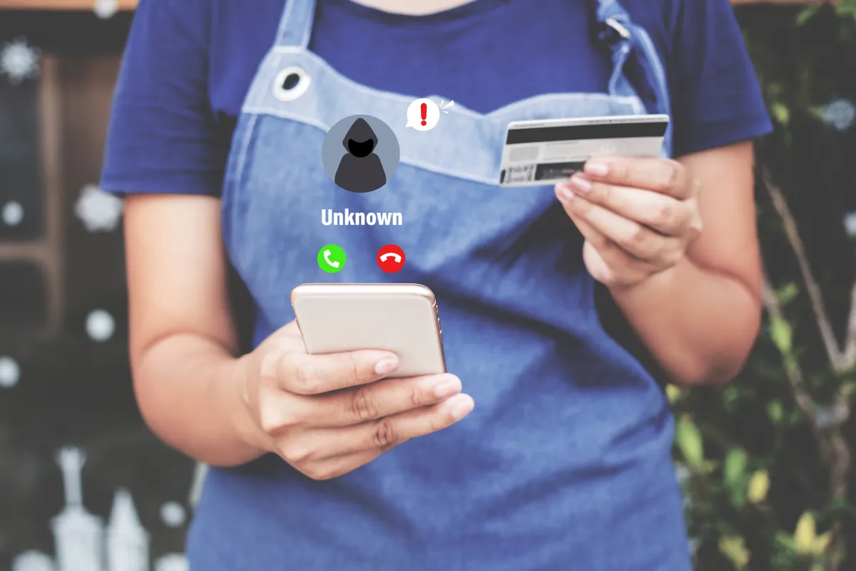 Adathalászat áldozata egy nő, mert ismeretlen hívónak adja meg a bankkártyaadatait.