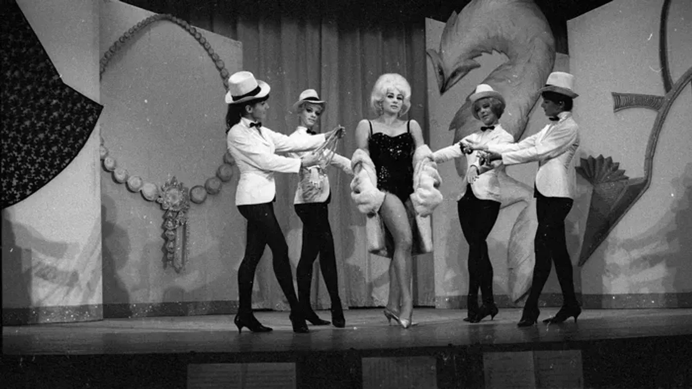 A pesti revük aranykora – Budapest legendás orfeumai Ős-Budavárától az Arizonáig