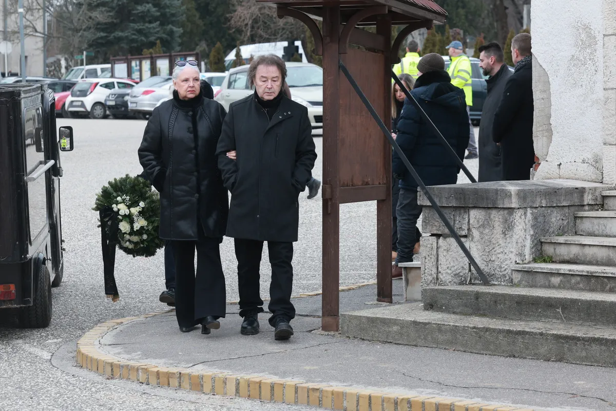 Szikora Róbert, Fenyő Miklós temetésén