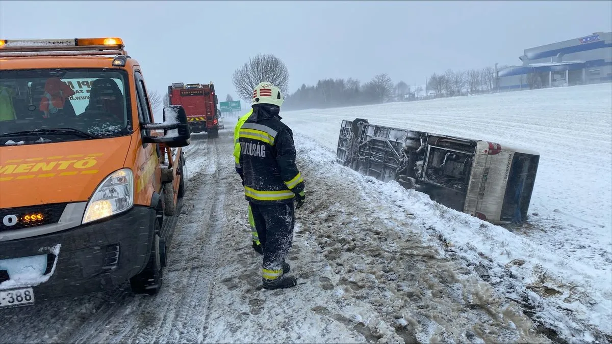 Ketten súlyosan, tízen pedig könnyebben megsérültek, amikor péntek reggel&nbsp;Zalaegerszegen