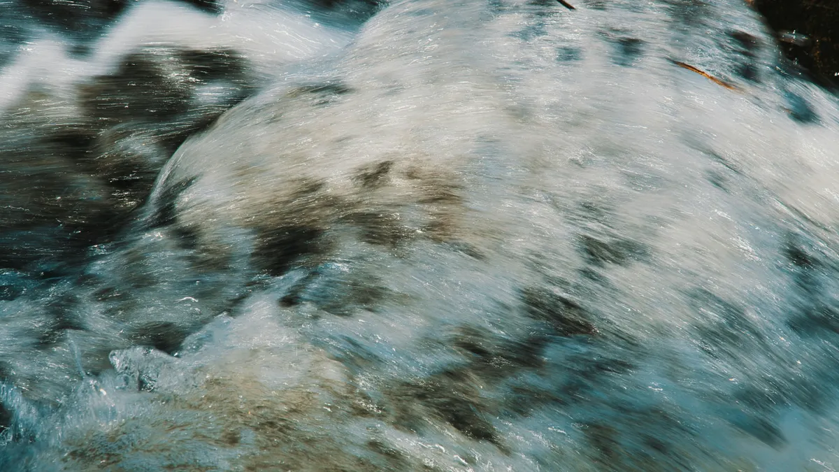 Napokig keresték a folyóban eltűnt kisfiút a hatóságok.
