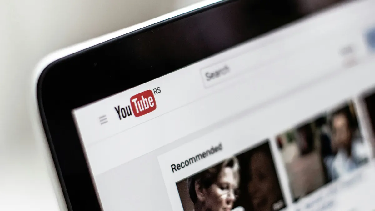 Vajon hogy került fel egy 141 év hosszú videó a YouTube-ra?  