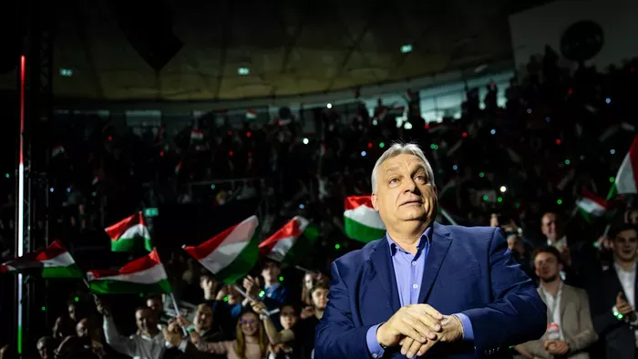 Zúgott a Hajrá Fidesz! - felfokozott hangulat a békéscsabai Háborúellenes Gyűlésen - Képgaléria