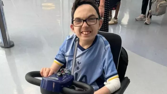 A közösség összefogott a súlyos beteg kisfiúért