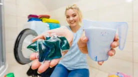 Mosópor, mosószer vagy kapszula? Ezt válaszd, ha megkímélnéd a pénztárcádat és a ruháidat is