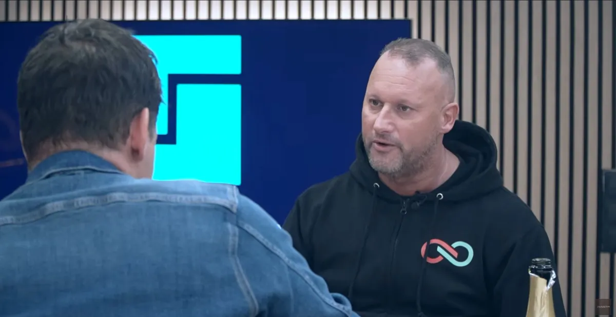 Alekosz börtönbe küldené Hajdú Pétert is