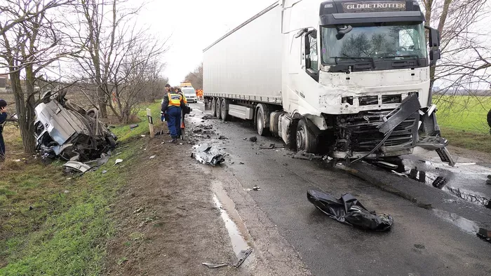 Tragédia az 51-es főúton: nem lehetett megmenteni a sofőrt