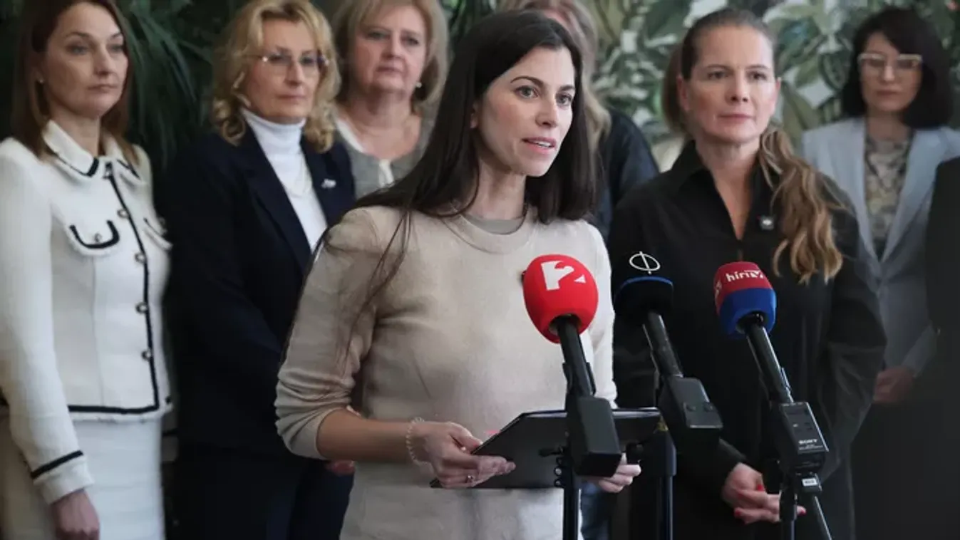 Szentkirályi Alexandra: Elképesztő az a kétszínűség, amit a baloldalon látunk