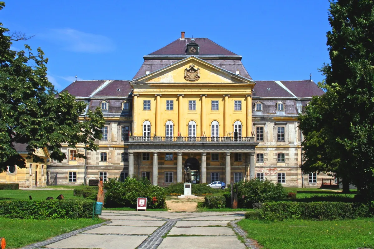 A Batthyány-kastély szelleme ebben a körmendi kúriában kísért. 