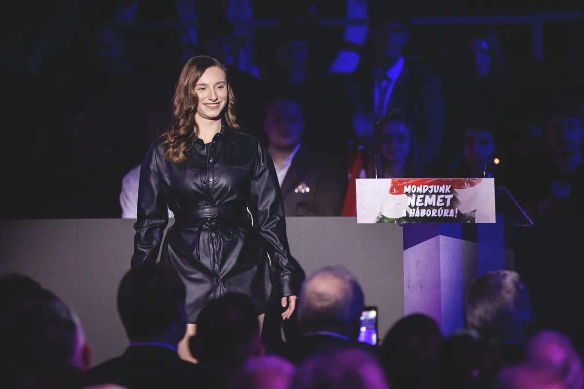 Tóth Abigél párját is a Megasztárnak köszönheti.