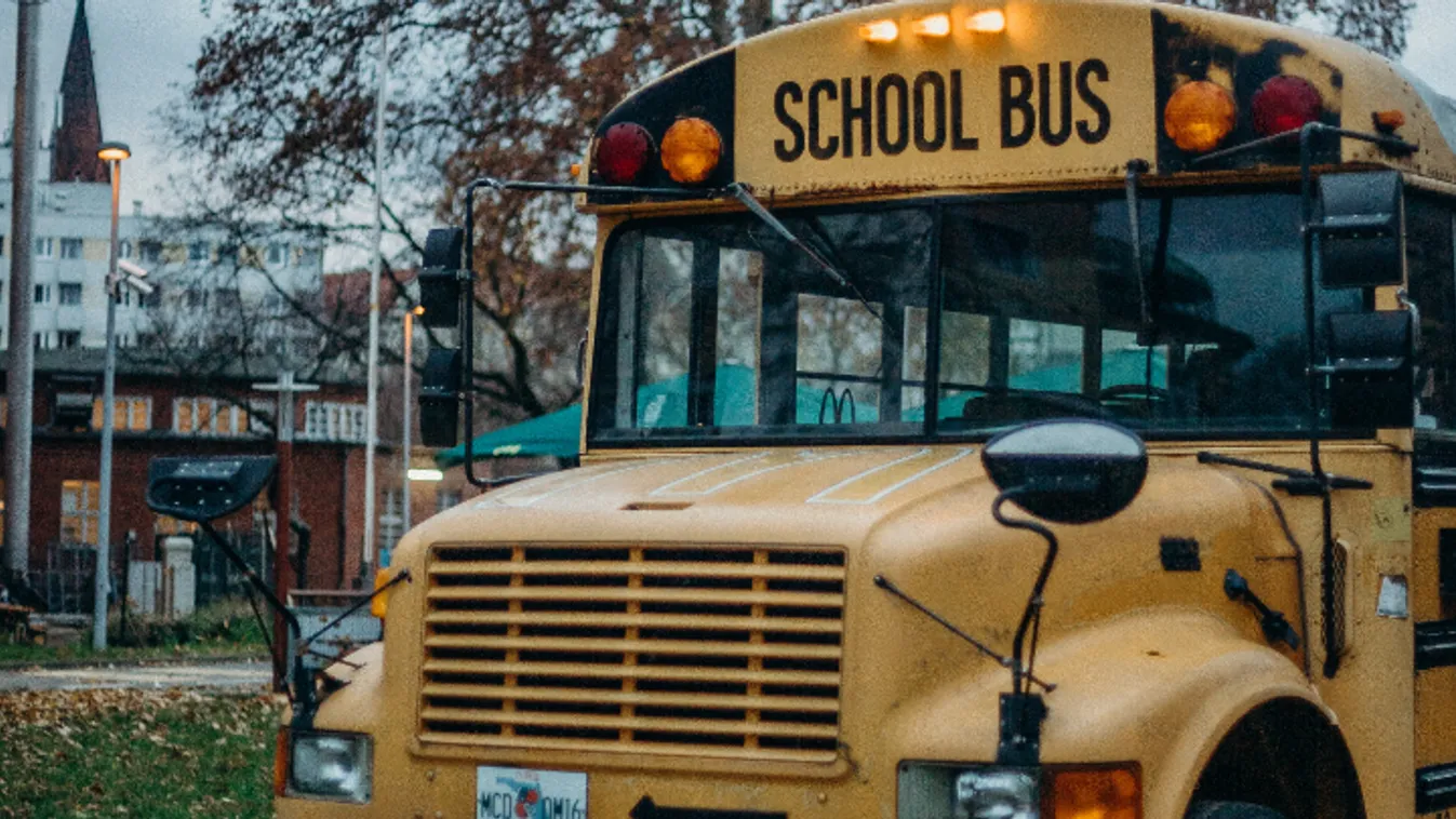 Halálra gázolt egy 11 éves kislányt egy buszsofőr, majd elmenekült a helyszínről