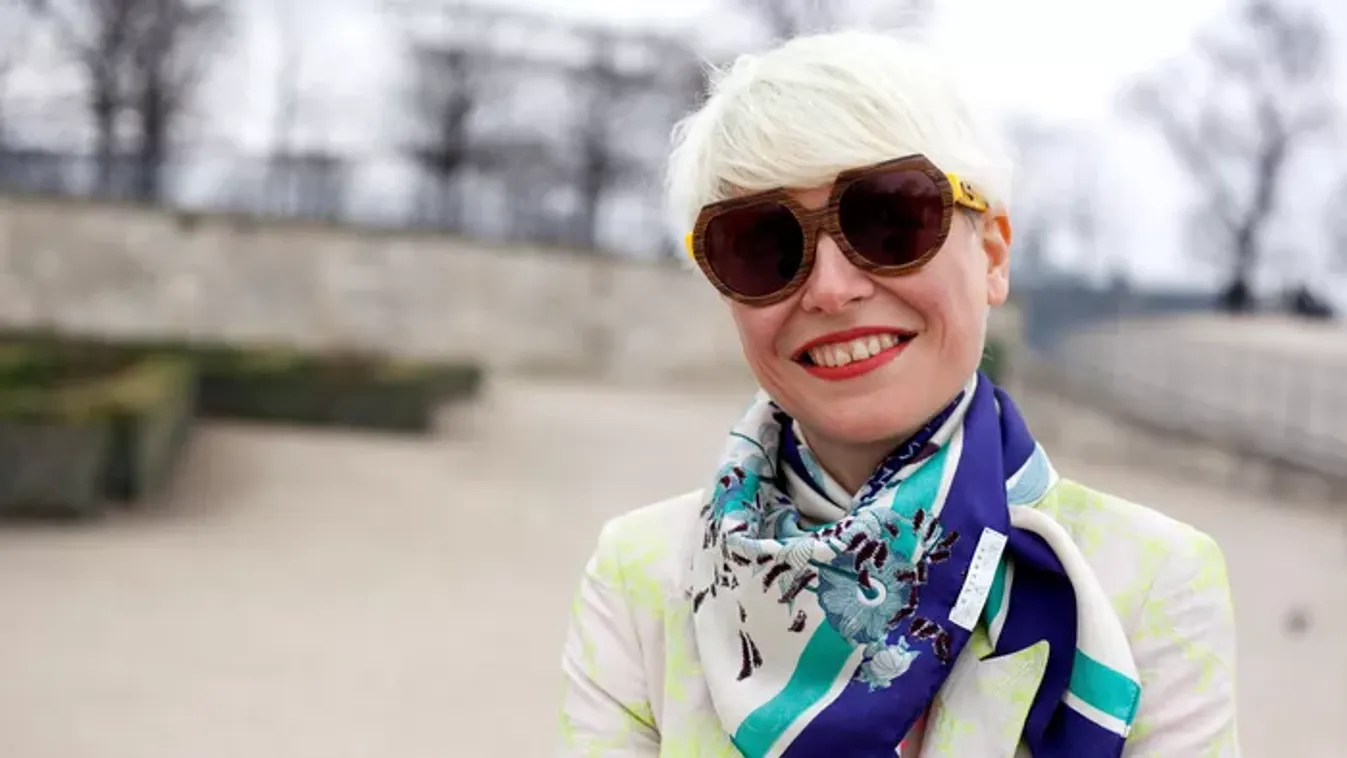 Tavaszi sálak, amik az egekbe repítik a magabiztosságod – Ezek a stílusos darabok fiatalítanak 40 felett