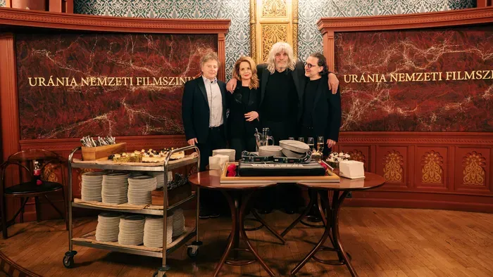 Úton lenni boldogság – road movie: Rendhagyó életrajzi film készült Hobóról