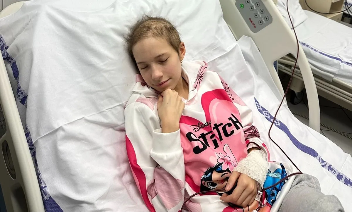 Anna a haját bánja a legjobban, de azzal vigasztalják, hogy majd kinő