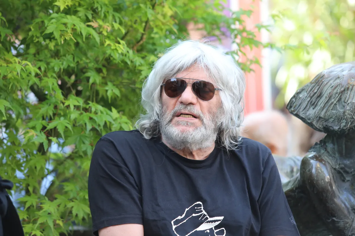 Kvízben szereplő kép Földes László Hobóról