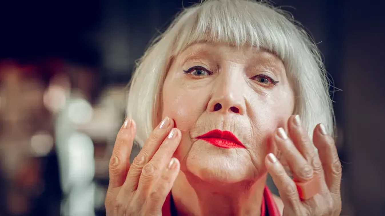 Sminkhibák, amik akár 10 évet is öregíthetnek rajtad – Ezt javasolja a szakértő a fiatalos megjelenésért