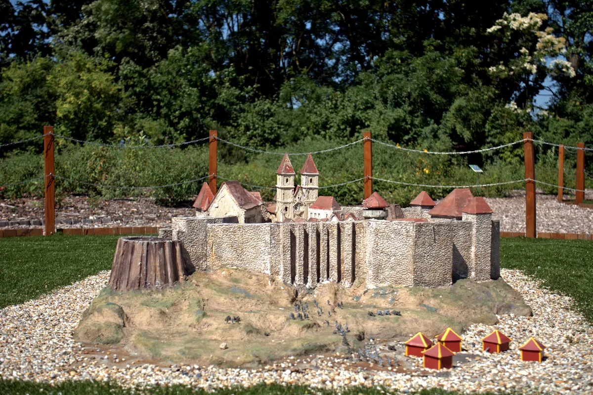 A Mini Magyarország makettpark egyik látványossága, Eger vára kicsiben.