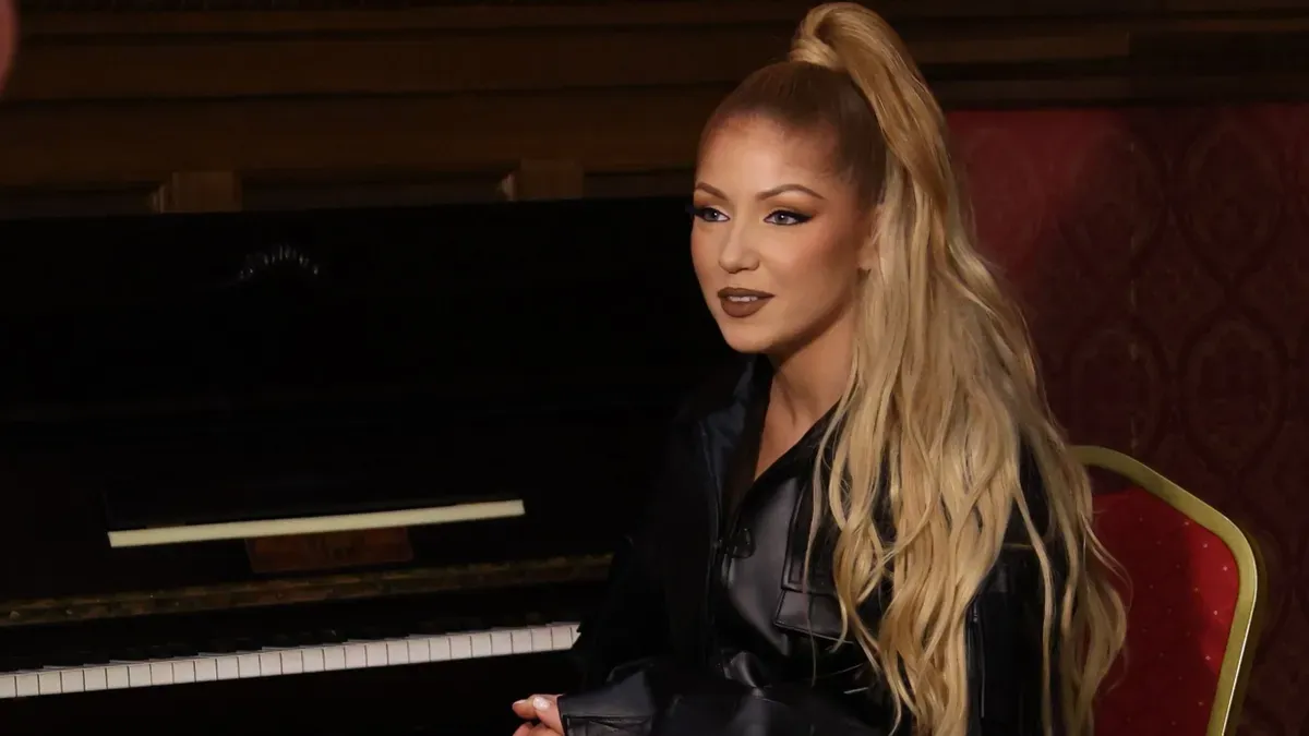 Tolvai Reni új videóklippel érkezik