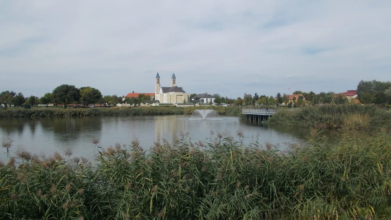 Mezőköesd a matyó kultúrával és Zsóry-fürdővel vár.