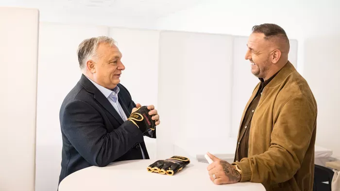 Curtis különleges kéréssel fordult Orbán Viktorhoz