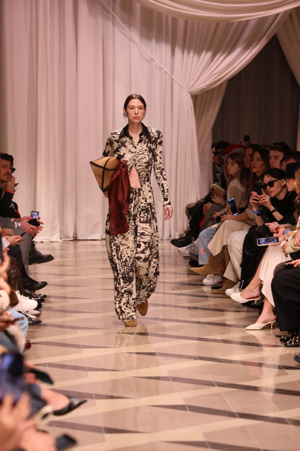 2026.02.14
Budapesti fashion week
nanushka