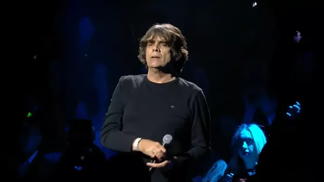 Takáts Tamás óriási sikert aratott a Háborúellenes Gyűlésen