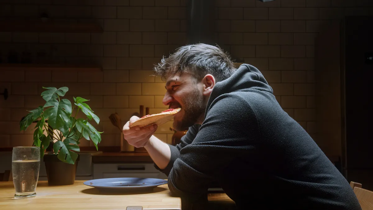 Az éjszakai pizza evés növelheti a szívbetegségek kialakulásának kockázatát.