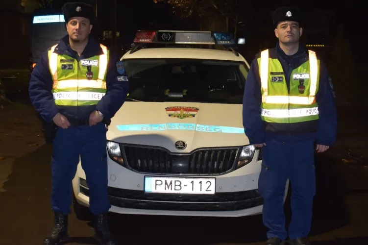 Habozás nélkül életet mentettek a rendőrök