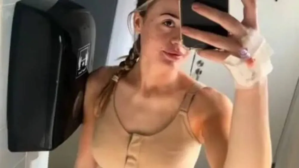 Implantátummal előzte meg a rákot a 25 éves Libby Pearson