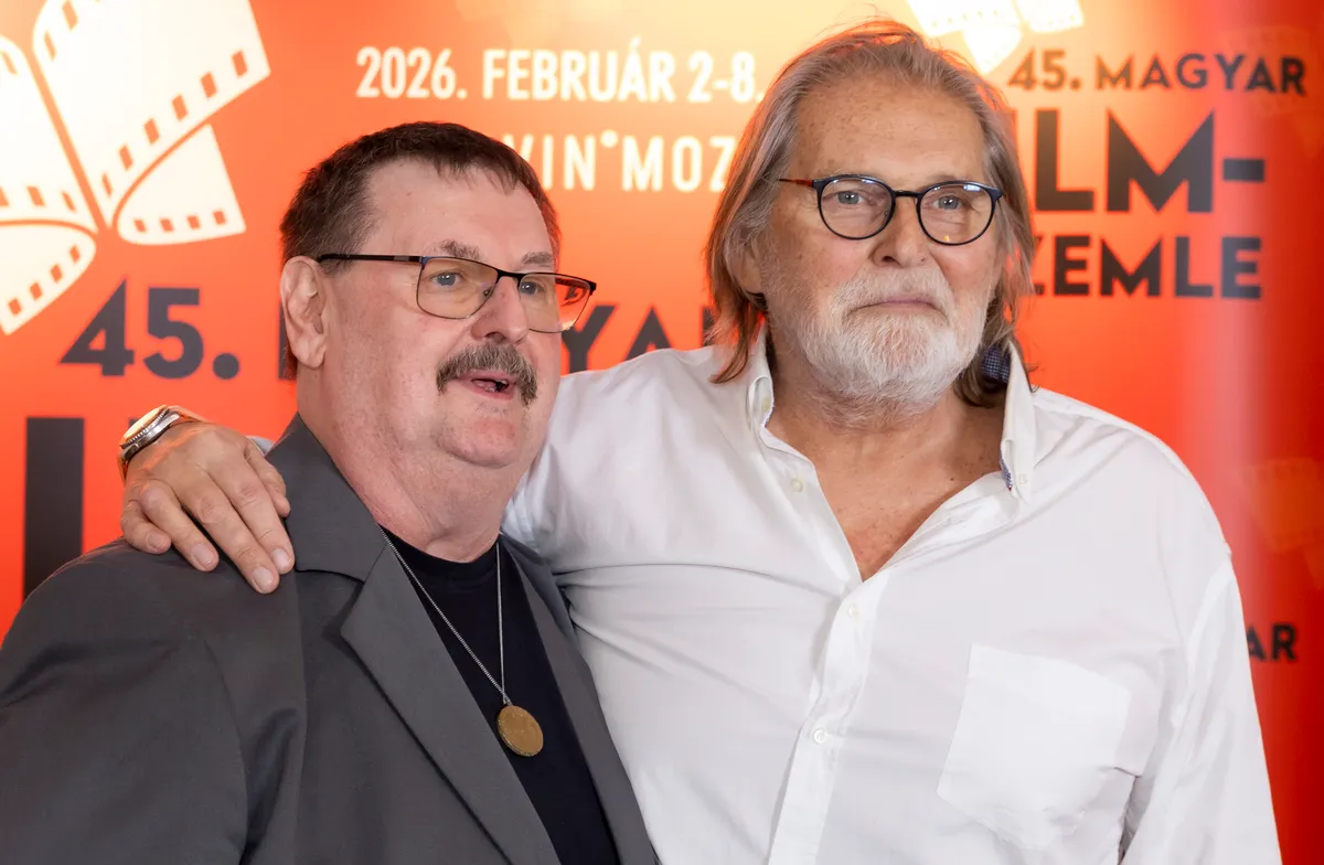 Hot feltöltés
Kovács István Kovi 45 éve házasok: "Soha nem lenne más feleségem, mint Magdikám"