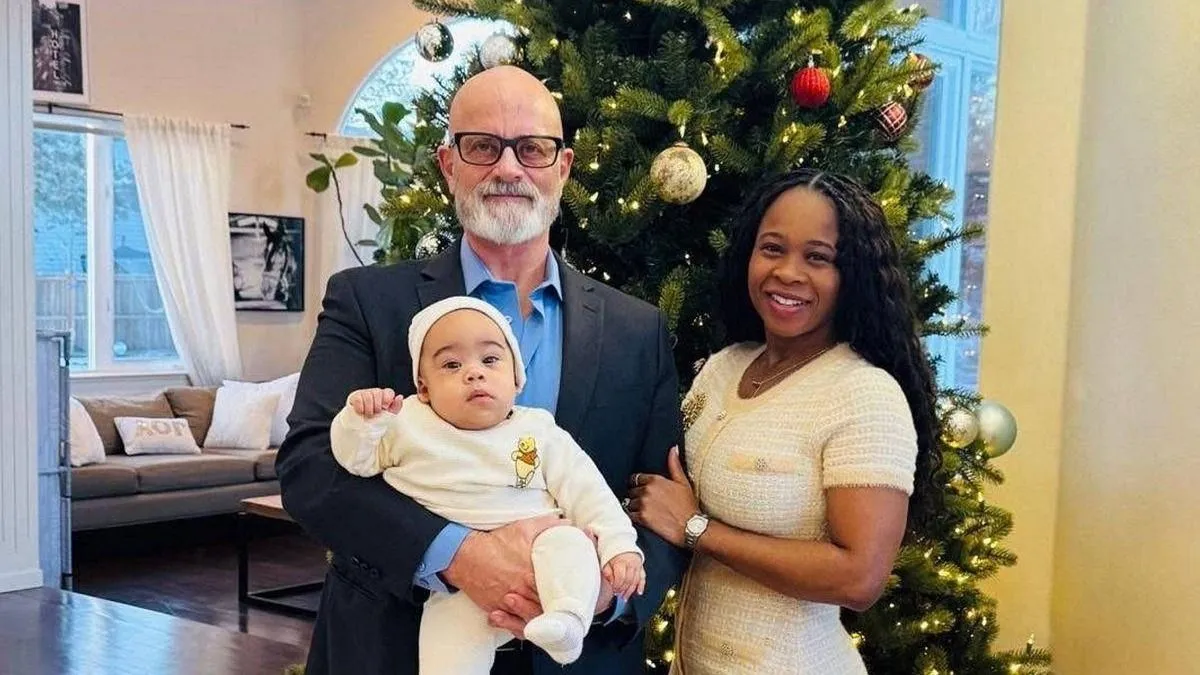 35 éves felesége adta a legjobb születésnapi ajándékot: 70 évesen lett apuka a nyugdíjas férfi