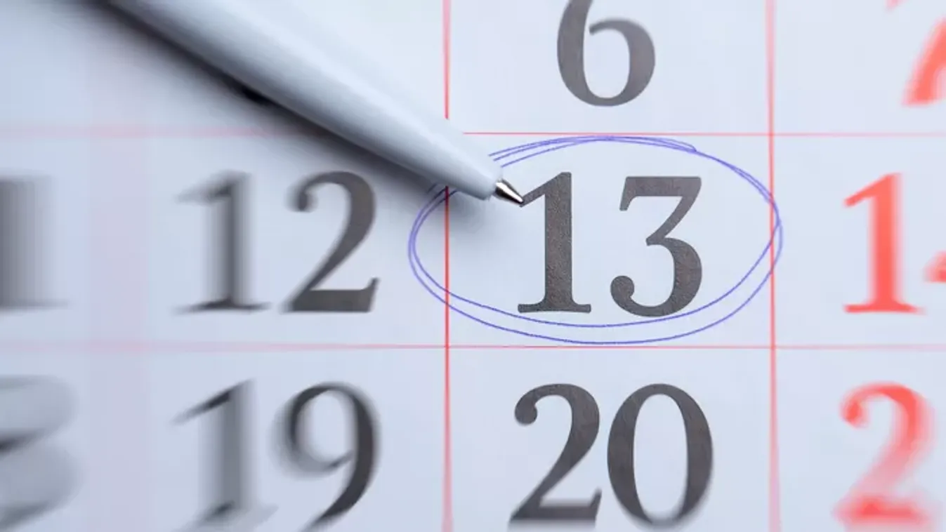 Fekete macskától a létráig: ezért lett péntek 13-a a balszerencse napja