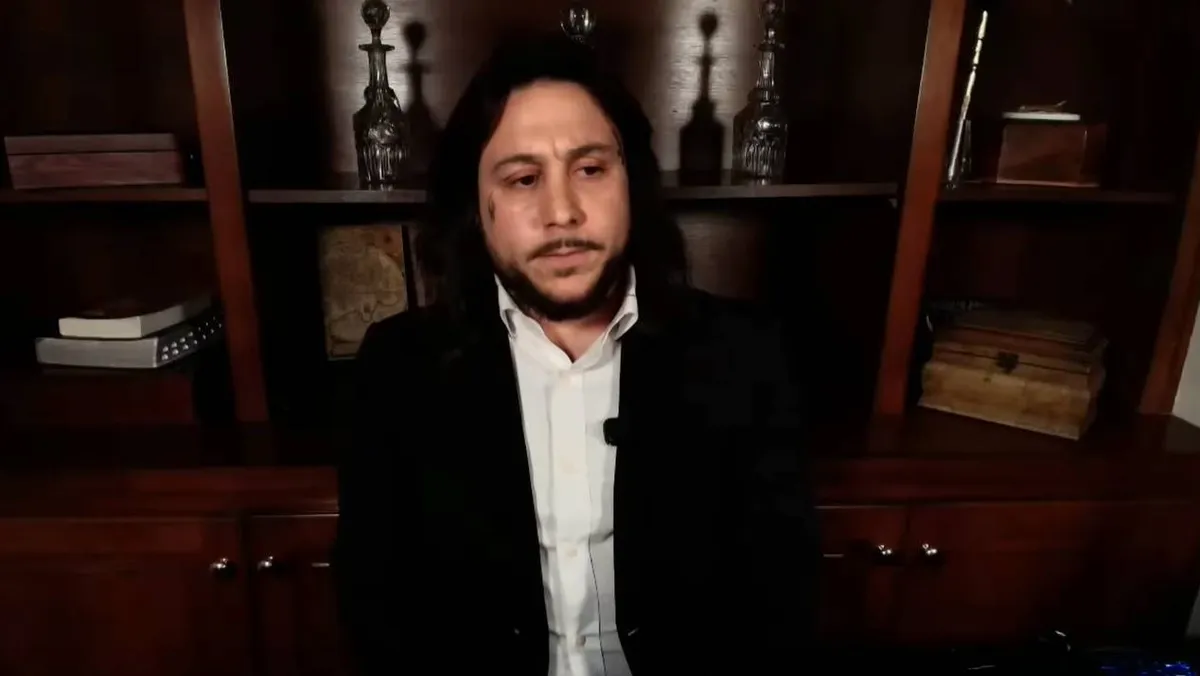 A volt zöldsapkás Michael Battista szerint a földönkívüliek egyezséget kötöttek a kormánnyal.