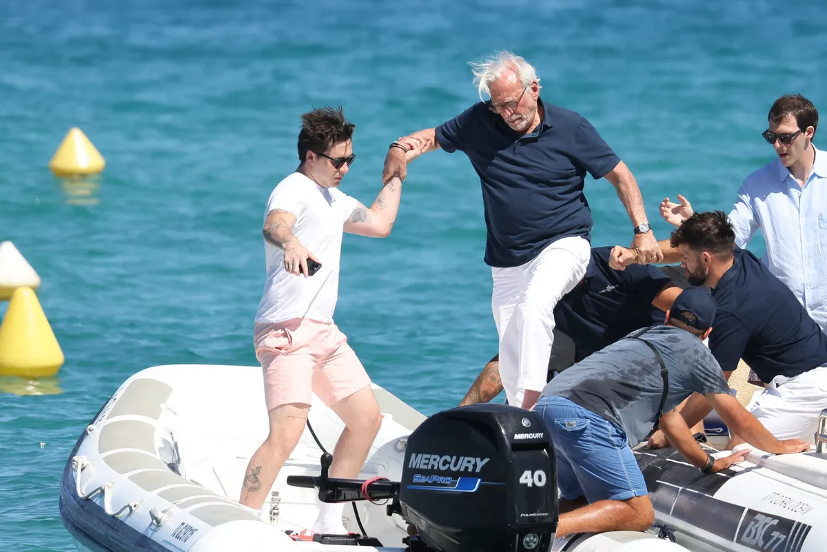 Brooklyn Beckham a szabadidejét már csak a felesége, Nicola Peltz családjával tölti