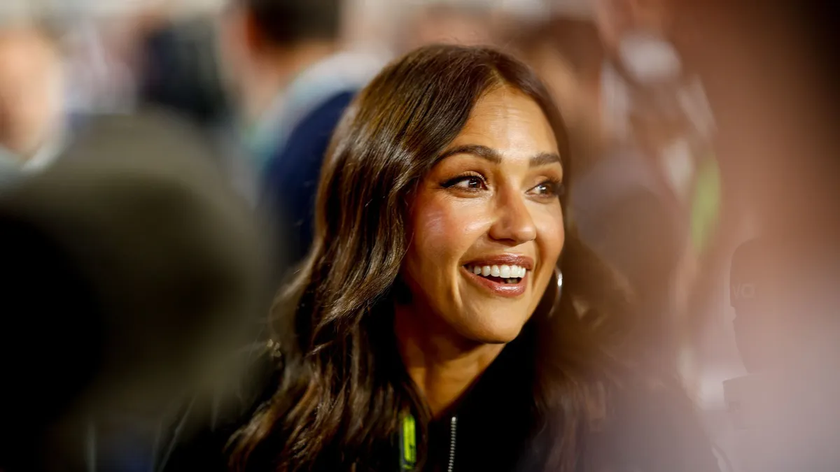 Hivatalosan is elvált Jessica Alba