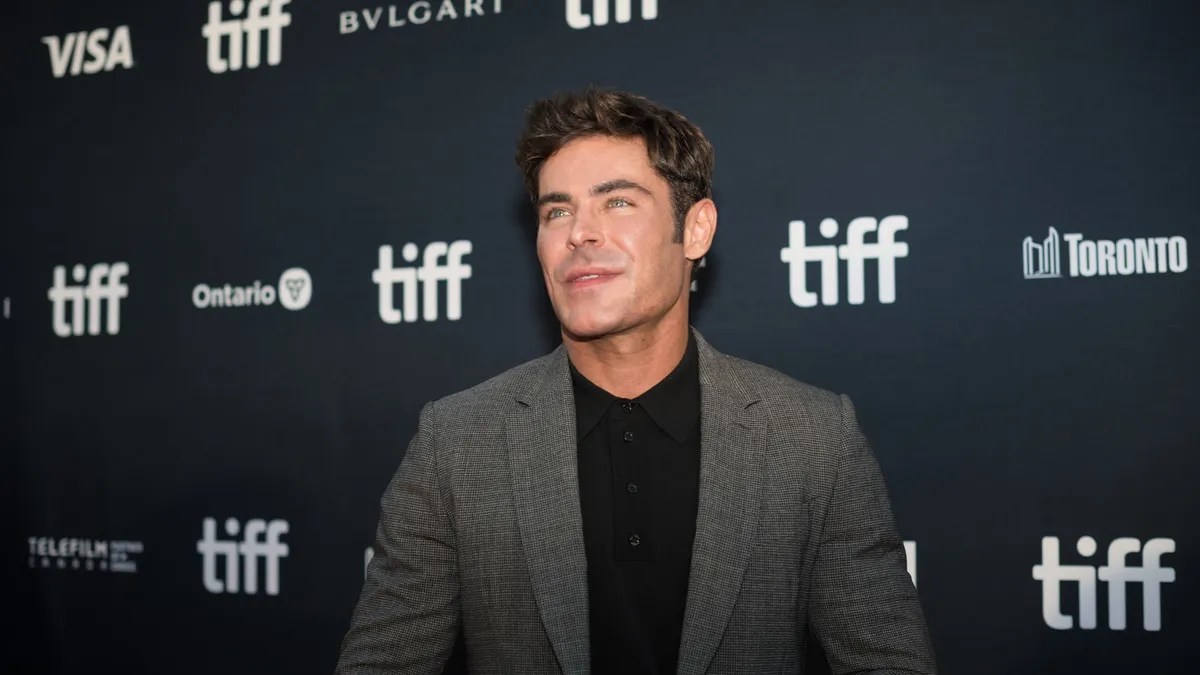 „2 éves volt, mikor kijött a High School Musical” – Zac Efron új barátnőjén teljesen kiakadt az internet