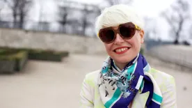 Tavaszi sálak, amik az egekbe repítik a magabiztosságod – Ezek a stílusos darabok fiatalítanak 40 felett