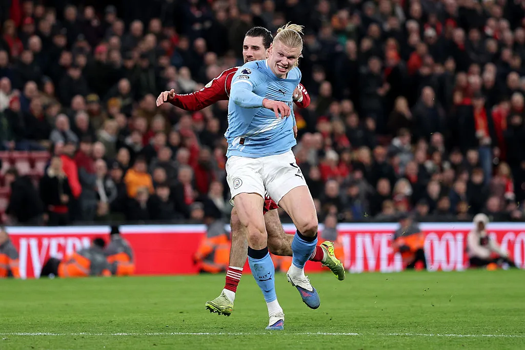 Haaland üres kapuba lőtt volna gólt, Szoboszlai azonban megpróbálta lerántani őt 