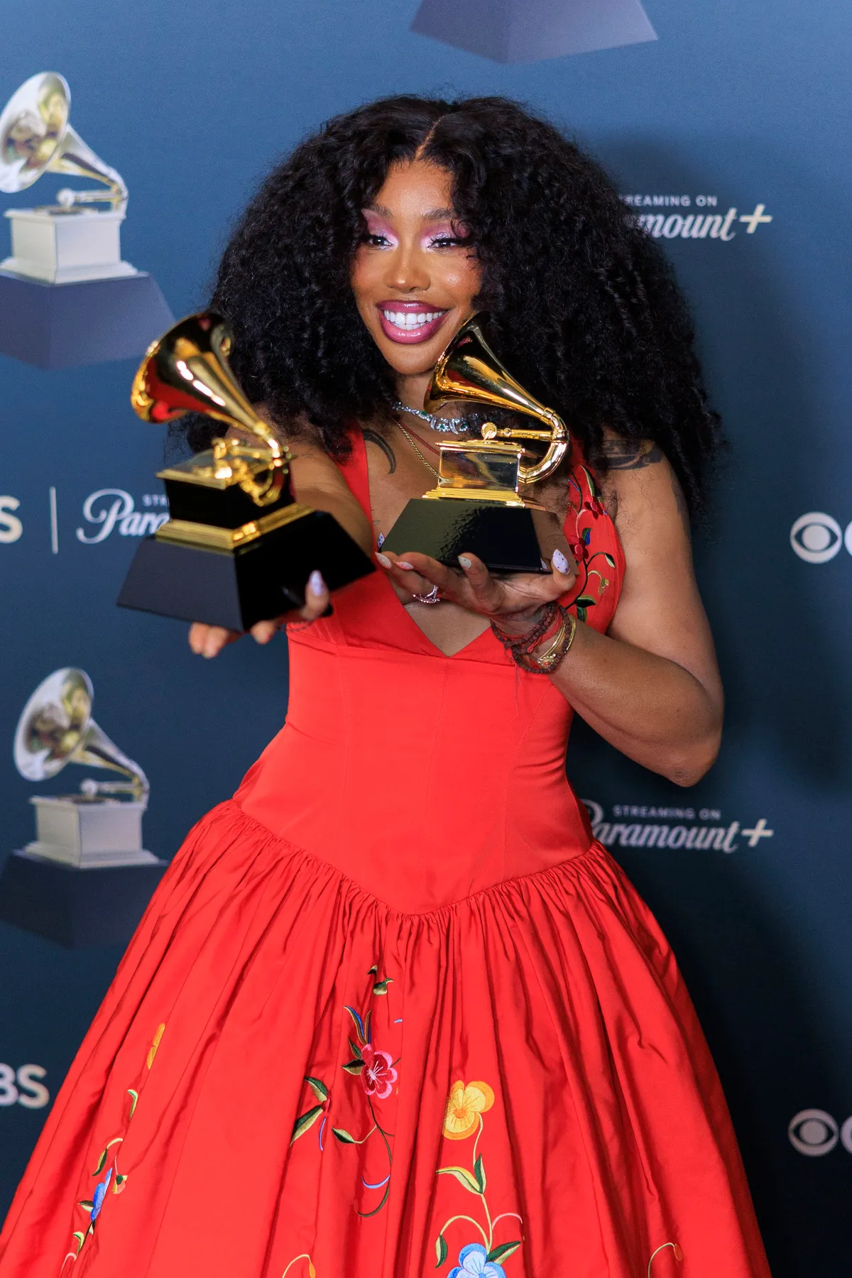 Grammy 2026 egyik nagy győztese, SZA, két díjat is bezsebelt a Kendrick Lamar-ral közös Luther című számukkal