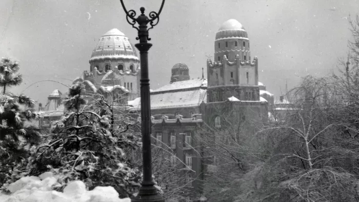 Fotókon a régi telek Budapesten – Hóval, faggyal, jéggel