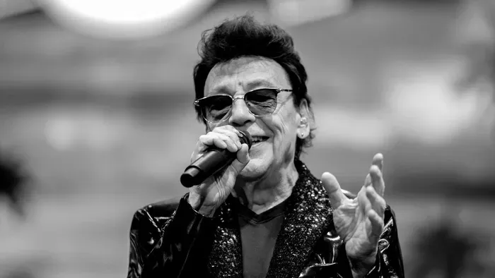 Fenyő Miklós temetése ezekben a percekben zajlik