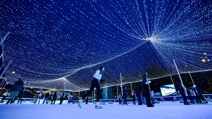 Európa legszebb karácsonyi jégpályája lett a debreceni