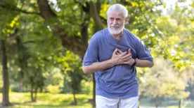 Sokan csinálják, pedig rendkívül káros – Ez az egyszerű szokás növelheti a szívbetegségek kockázatát