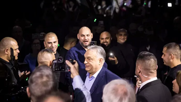 Orbán Viktor: Köszönöm, Hatvan! Felkészül, Szombathely
