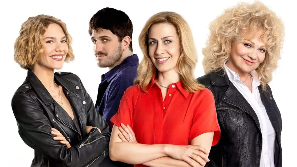 A Szenvedélyes nők főszereplői, Varga-Járó Sára, Balsai Móni, Básti Juli és Lengyel Benjámin.