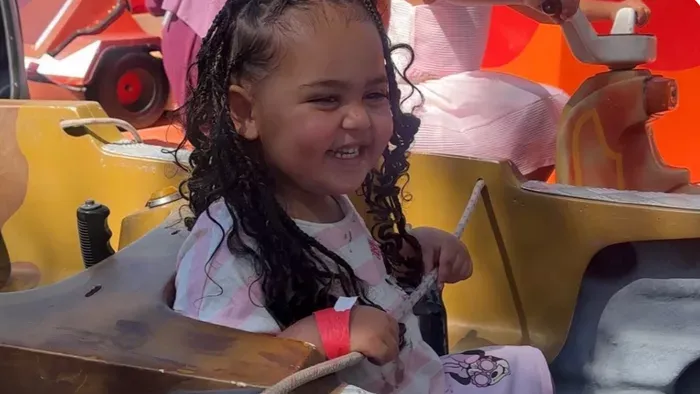 A dokik legyintettek a tünetekre, most rákkal küzd a kislány