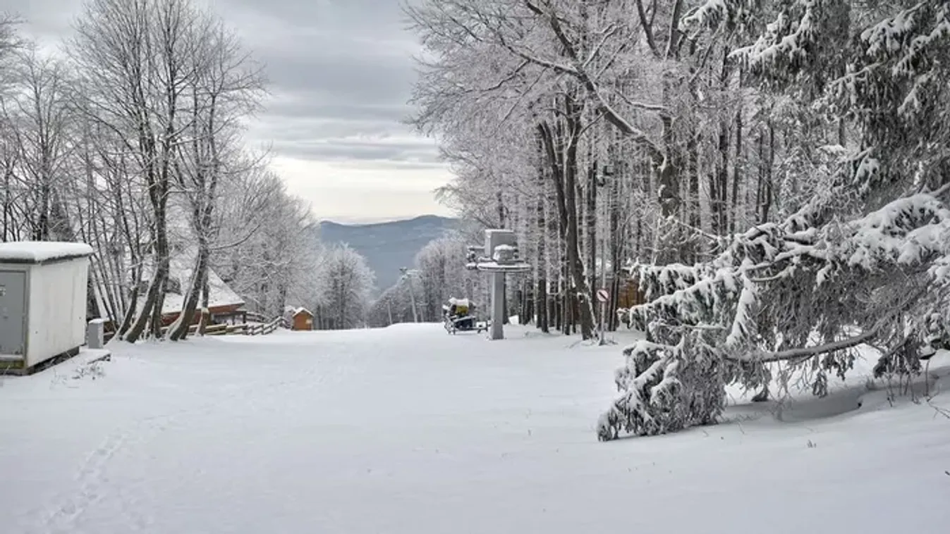 Mesébe illő látvány: teljesen fehérbe borult Kékestető - galéria