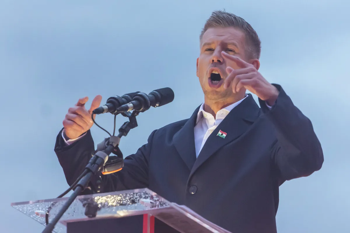 20251023_Magyar_Péter Nem zeti menet_MK_MW_bulvar_054