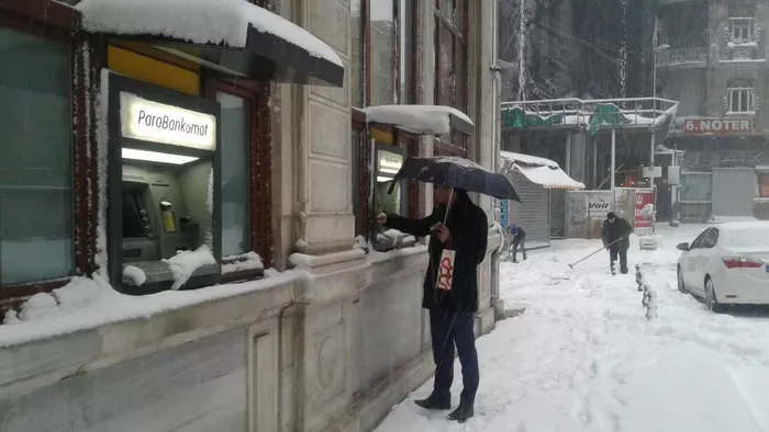 Duplájára nőtt az ingyenes készpénzfelvétel értékhatára – ezekkel nem árt tisztában lenned!