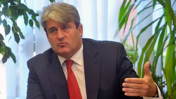 Zelenszkij és a Shell ukránbarát magyar kormányt akar